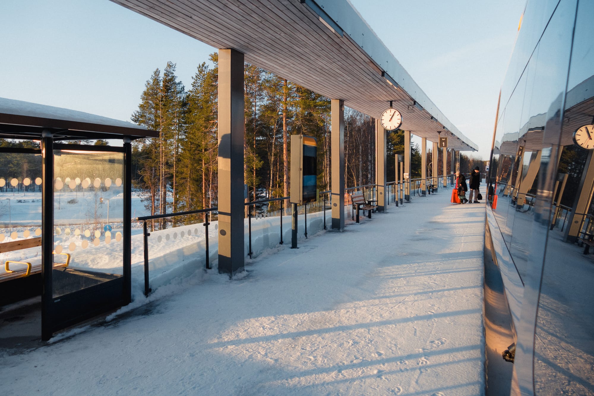 Bahnsteig von Kalix aus unserem Zug